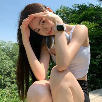 芒果和红色轮椅